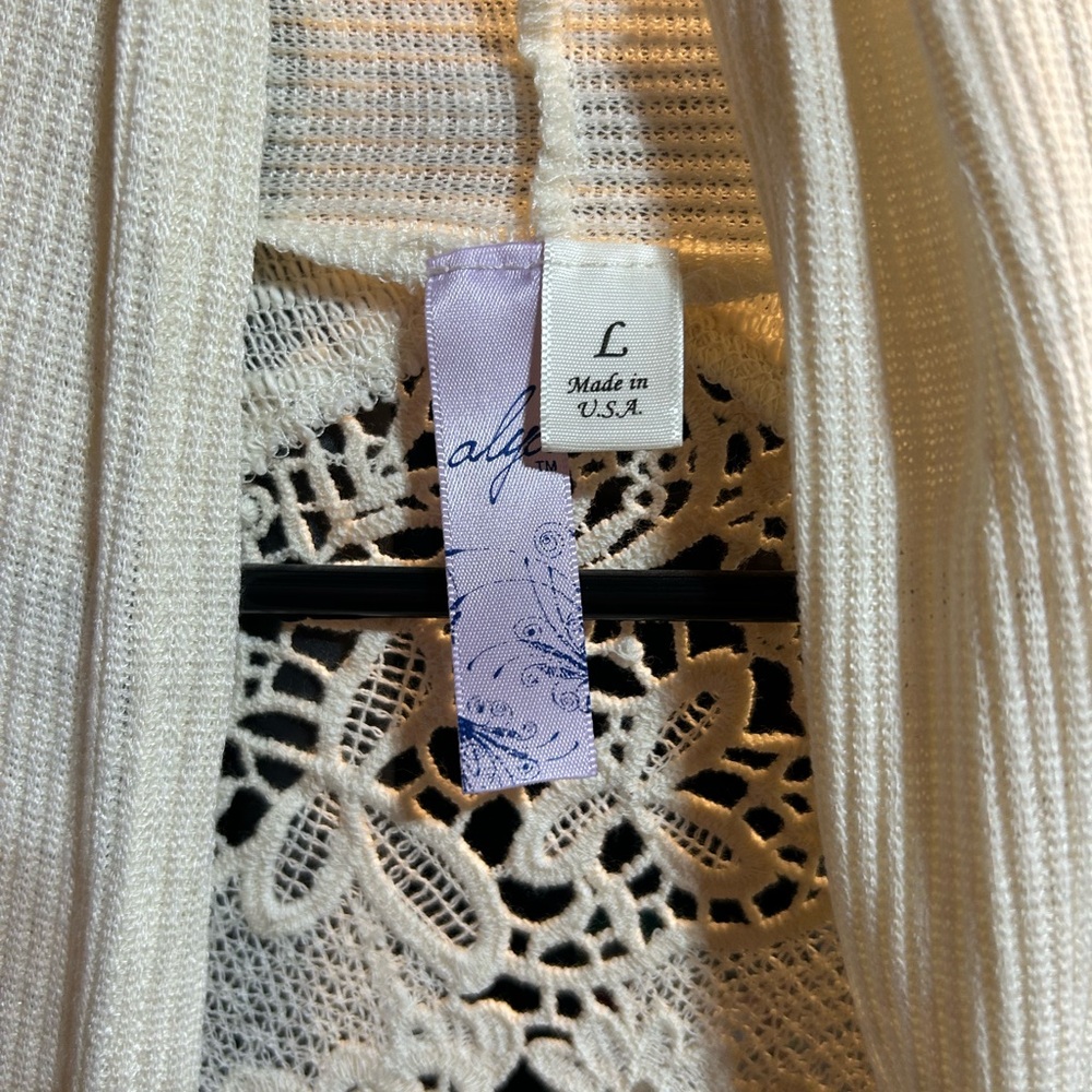 Alta Elegant Cream Women's cardigan - Picture 2 of 3